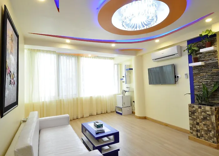 Royal Penguin Boutique & 4*