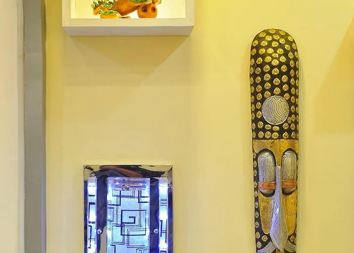 Royal Penguin Boutique &