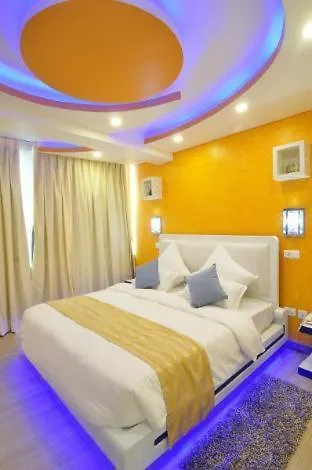 Royal Penguin Boutique & Hotel