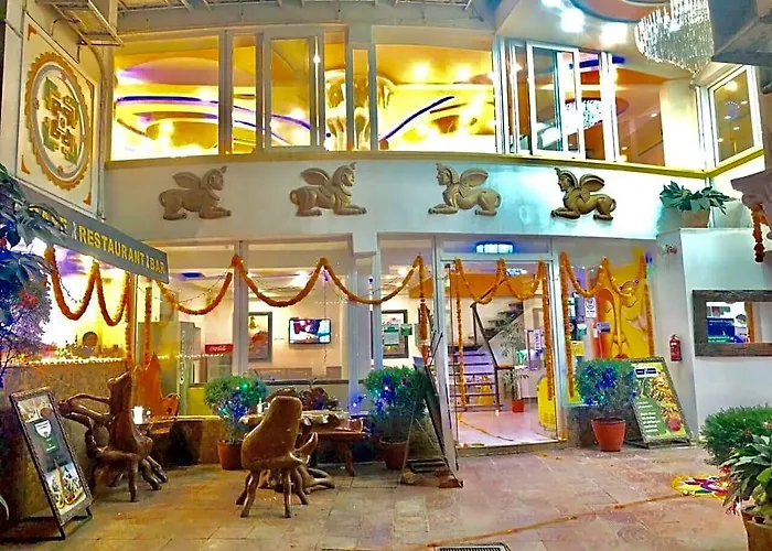 Royal Penguin Boutique & Hotel